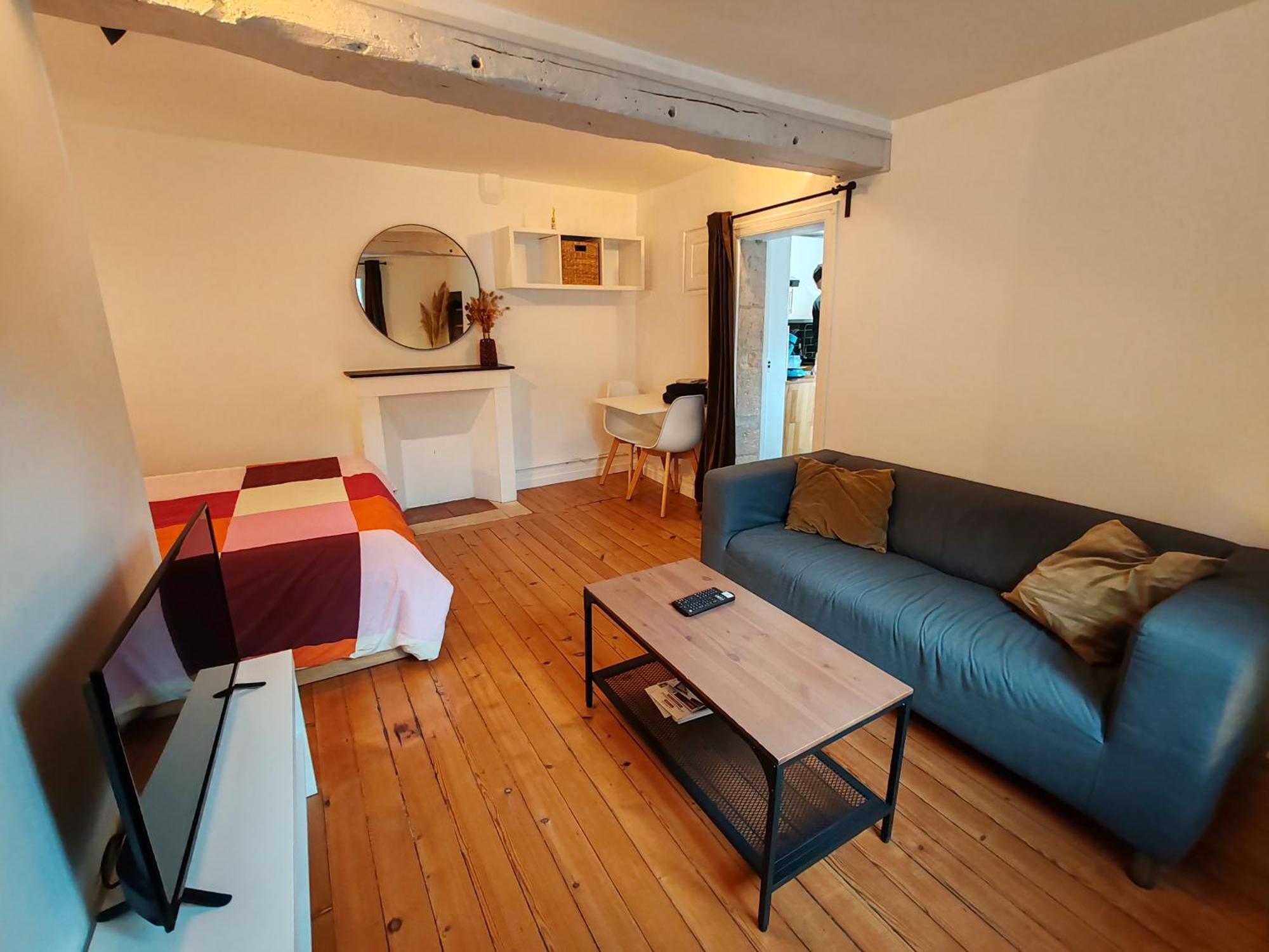 Charmant Studio Renove Caen Exterior photo